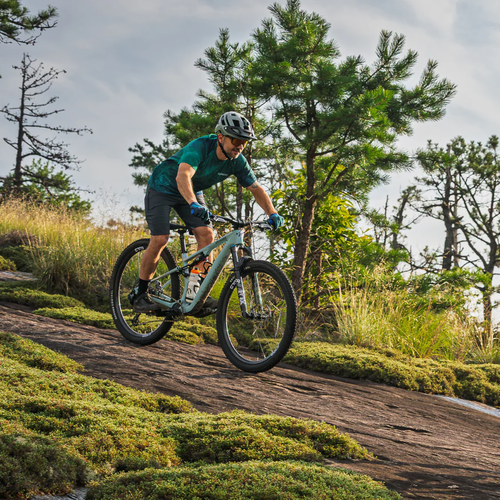 Men's SummitAir Mesh Short Sleeve MTB Jersey - Image 10