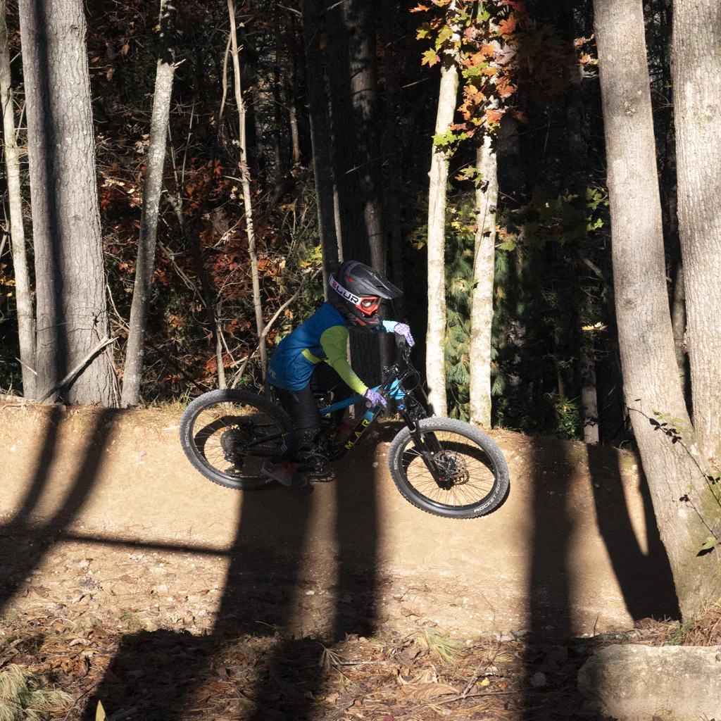Youth Gravity Long Sleeve MTB Jersey - Image 3